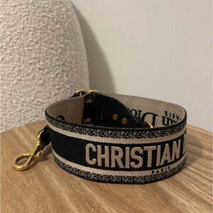 100% auth Black & Cream Logo Canvas Guitar Strap 💫